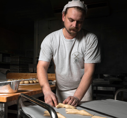 Fournil Kristof, Artisan Boulanger, Pains Bio au Levain Naturel