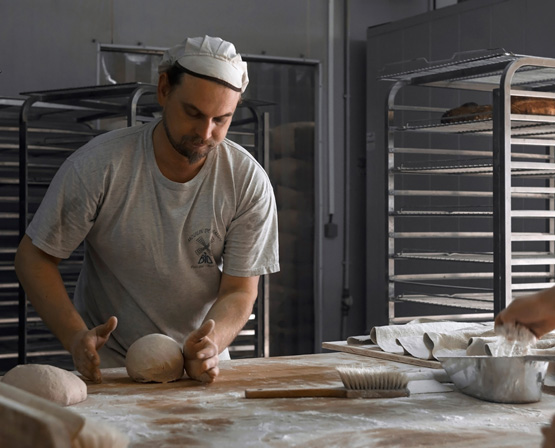 Fournil Kristof, Artisan Boulanger, Pains Bio au Levain Naturel